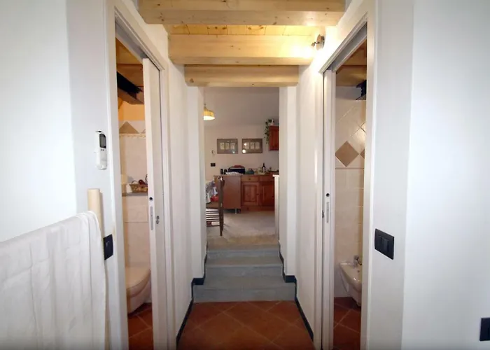 招待所 Le Maquis 佩利